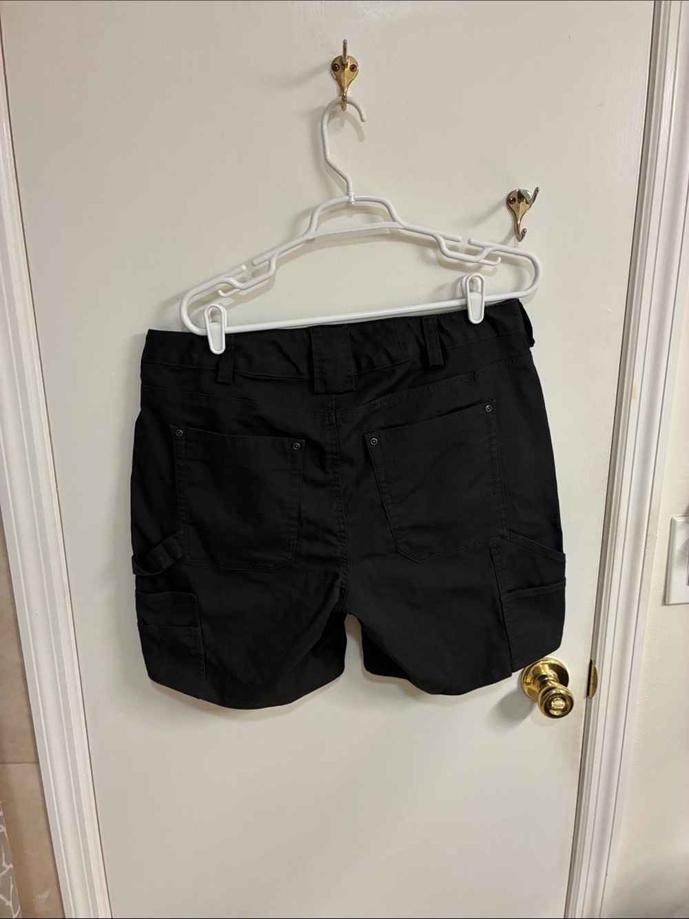 Duluth Trading Co Black Cargo Shorts for Women Sz 14